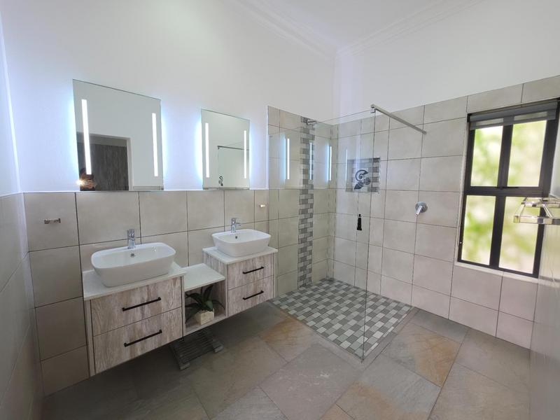 5 Bedroom Property for Sale in Dwarskersbos Western Cape